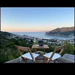με θέα και ησυχία *