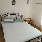 Apartment με θέα και ησυχία *