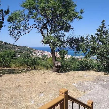 Apartment με θέα και ησυχία *