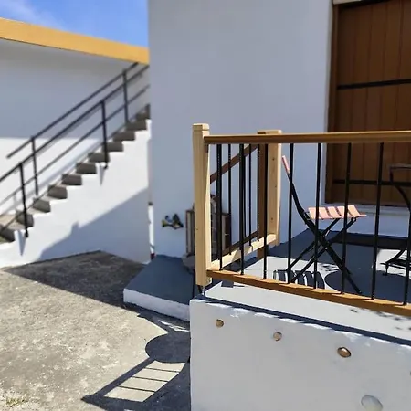 με θέα και ησυχία Apartment *